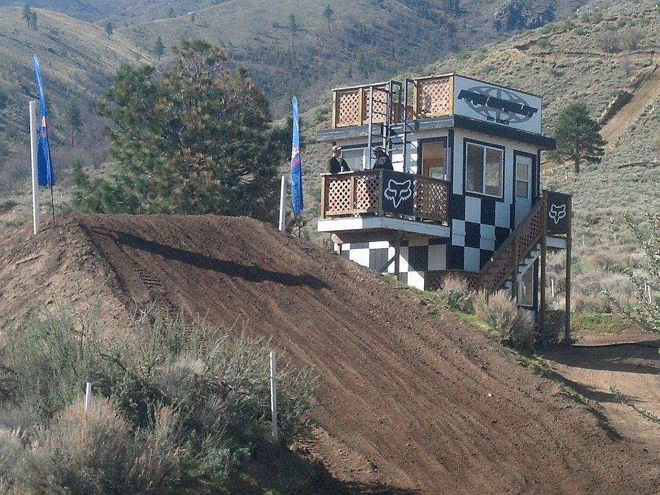 1st image of 448-450 Us Highway 395
