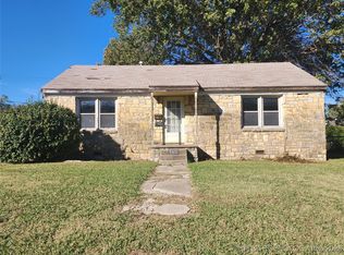 5901 E 4th Pl S, Tulsa, OK 74112