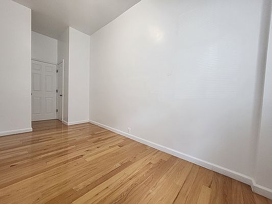 2nd image of 319 E 108th St #B1