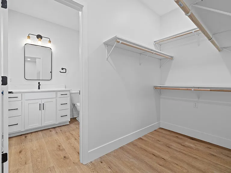 4401 8th Ave — Photo 16