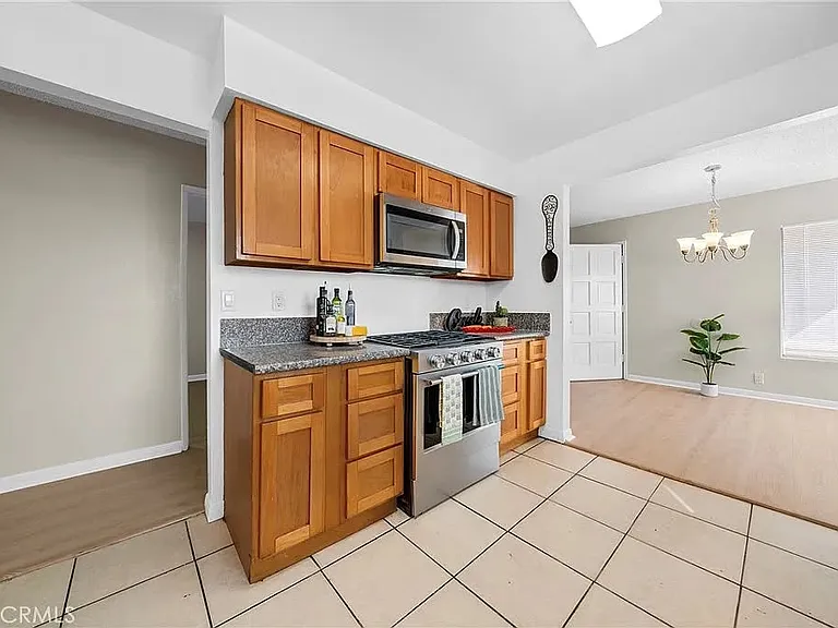 3144 Lashbrook Ave — Photo 6