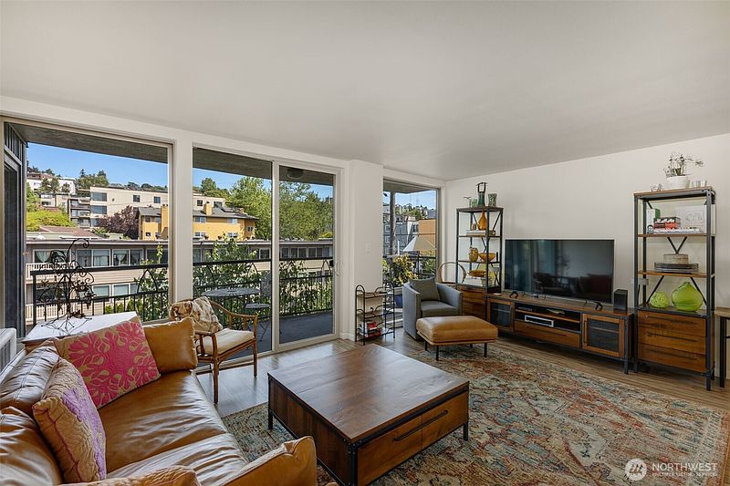 3rd image of 507 W Mercer Street #704