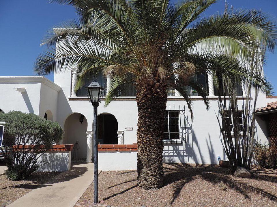 1st image of 230 W Esperanza Blvd