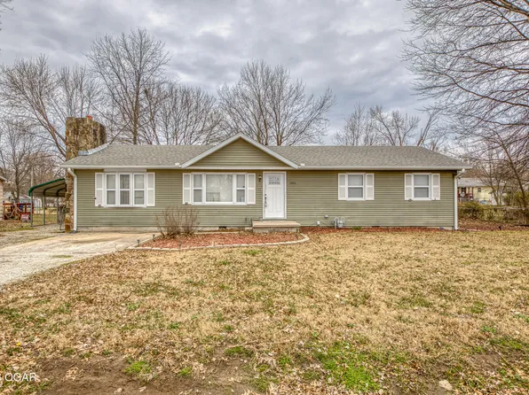 1206 E 11th St, Lamar, MO 64759