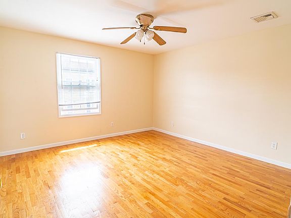 5th image of 299 Franklin Ave APT 2