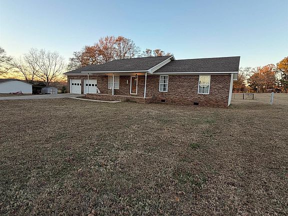 3rd image of 2260 Peaceful Valley Rd