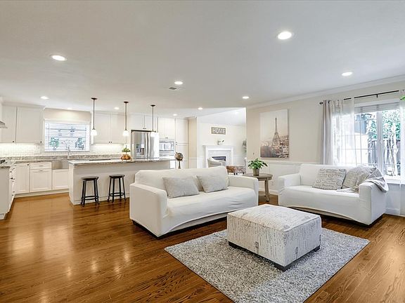 4th image of 4656 Glenmont Dr