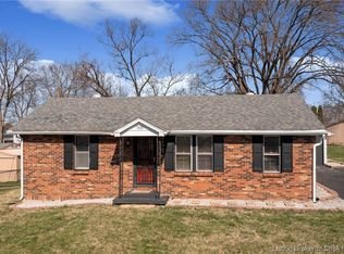 905 W Walnut St, Salem, IN 47167