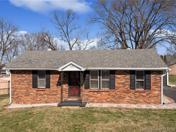 905 W Walnut Street, Salem, IN 47167