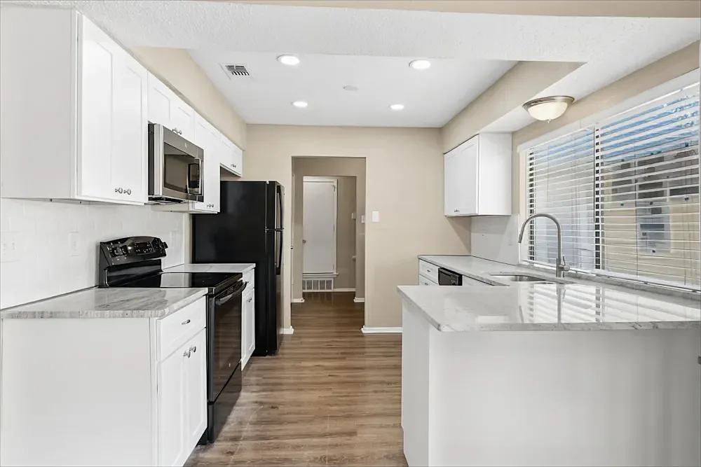 3 bed, 1523 sqft, $1,595 — Photo 1