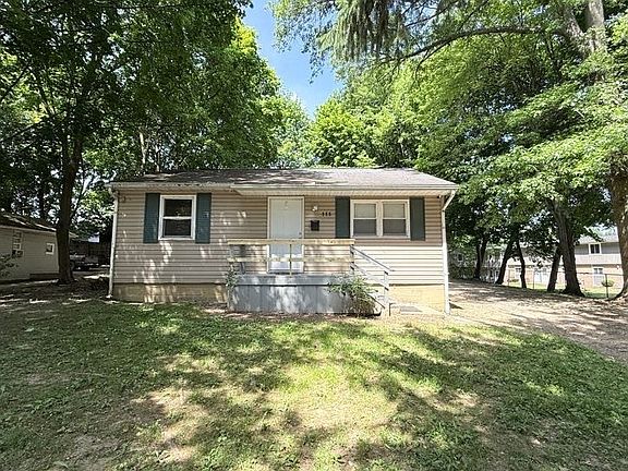 2nd image of 888 Garfield St