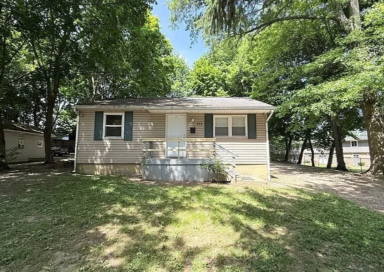 888 Garfield St — Photo 2