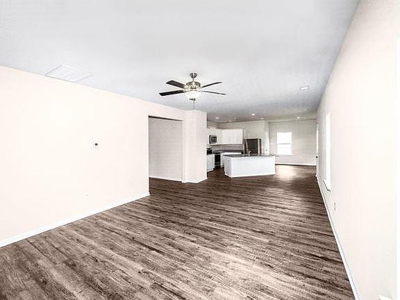 3rd image of 3277 Bridgewood Dr