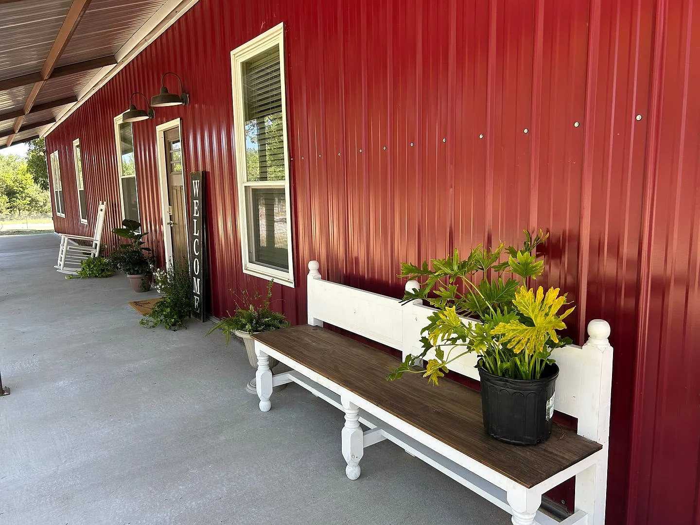 Country Living Meets Modern Comfort! — Photo 4