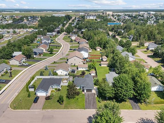 2nd image of 98 Airview