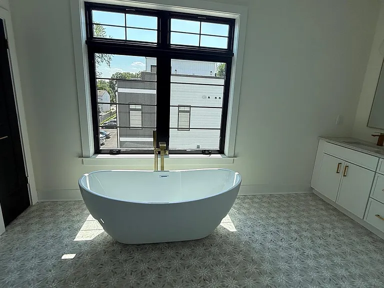 7519 Ridge Ave — Photo 16