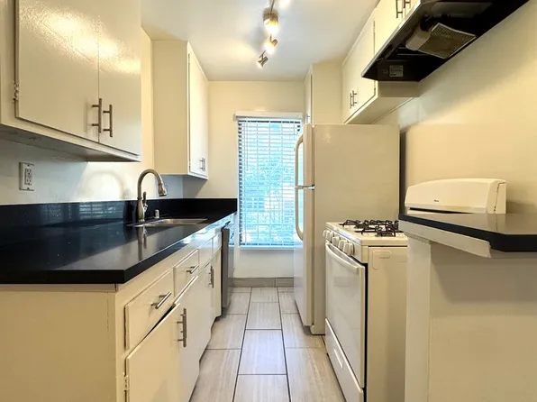 1155 N Curson Ave APT 3, Los Angeles, CA 90046