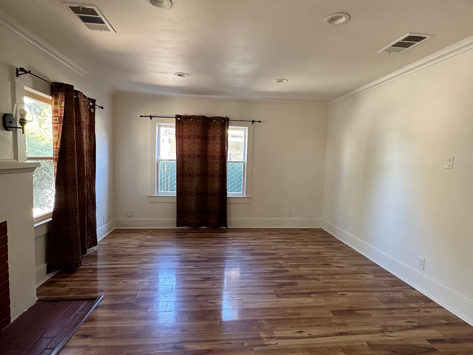 2 bed, 905 sqft, $1,695 — Photo 3