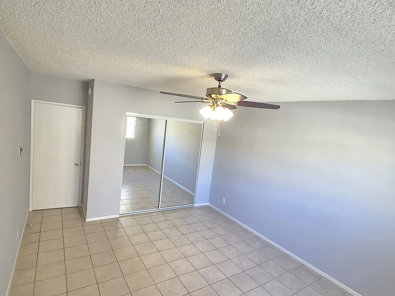 13955 Oxnard St — Photo 13