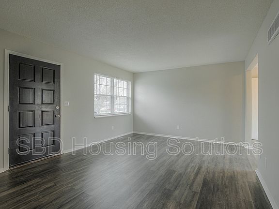 4th image of 7407 Loma Vista Dr