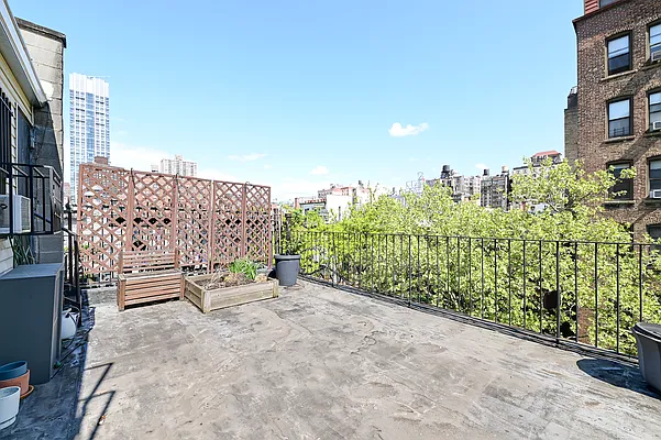 Rented by Oxford Property Group | media 11