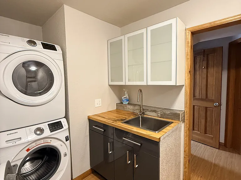418 W Olive St — Photo 10