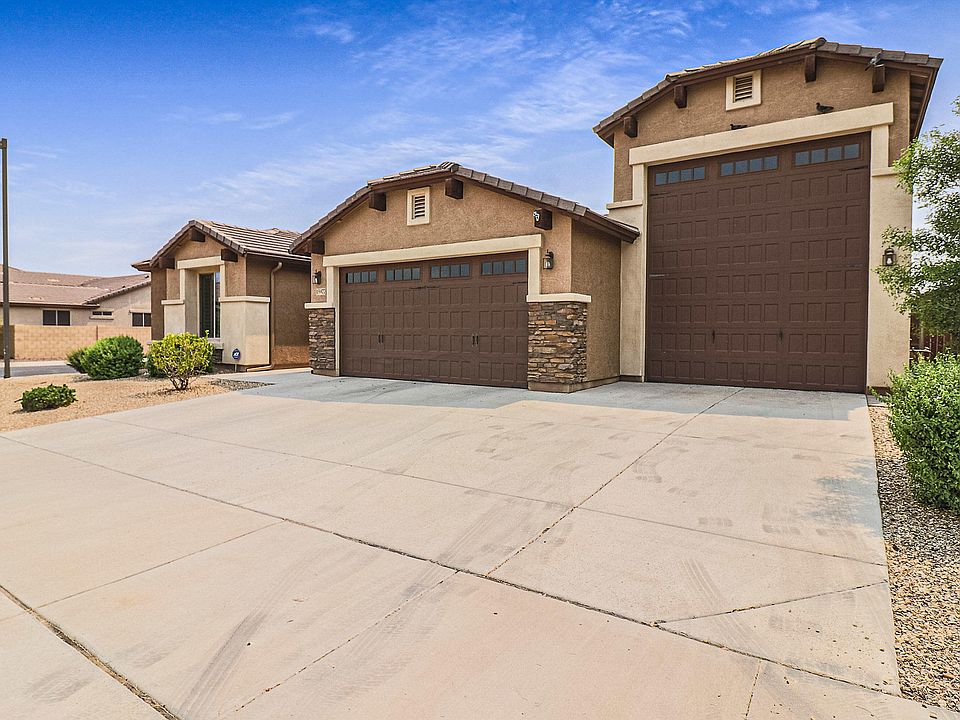 1st image of 15977 W Canterbury Dr