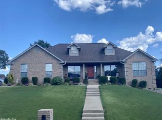 34 Ouachita Dr, Maumelle, AR 72113