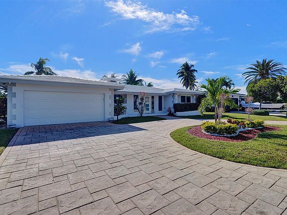 3rd image of 850 SE 7th Avenue