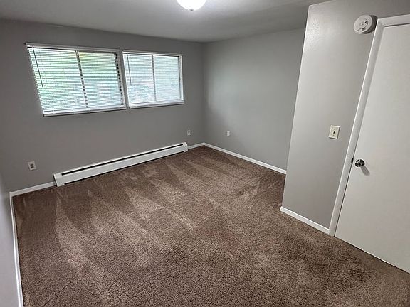 5th image of 358-362 Edwards Ave N #358-04