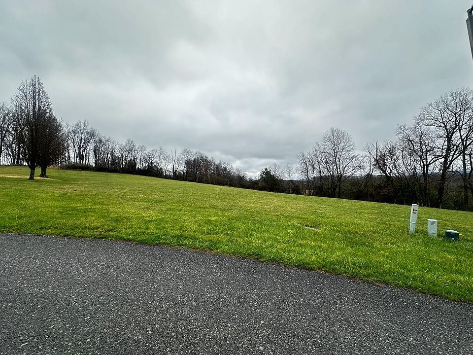 1st image of Misty Hills Dr