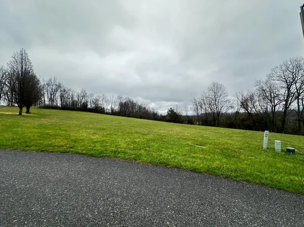 Misty Hills Dr, Princeton, WV 24739