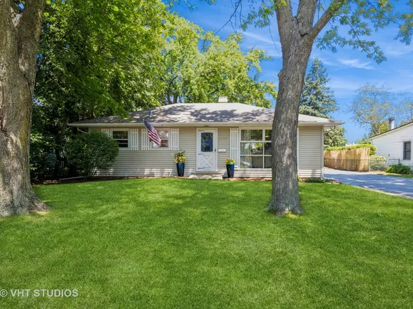 500 Brook Dr, Crystal Lake, IL 60014