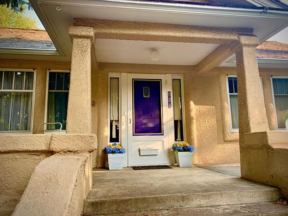Front entrance of main level. Rental is for the beautiful daylit garden level.