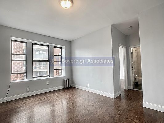 1st image of 518 W 204th St #502