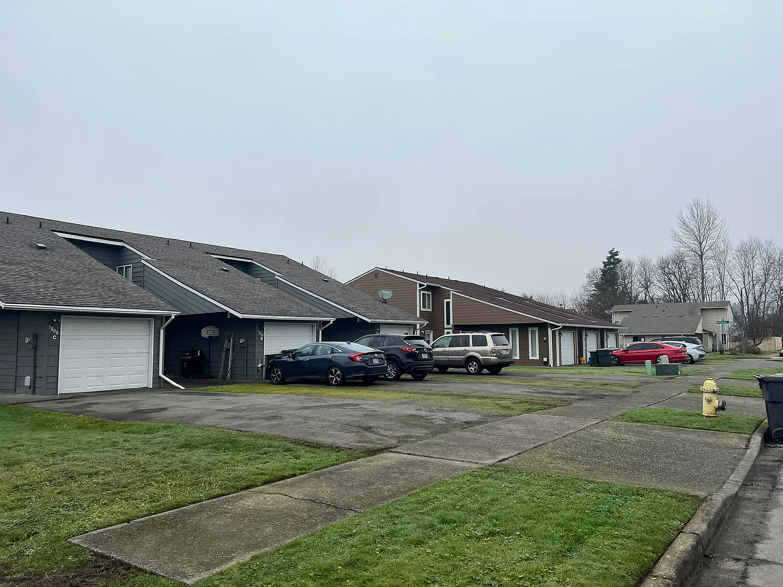 3 bed, 1.5 bath, 1015 sqft, $2,245 — Photo 1