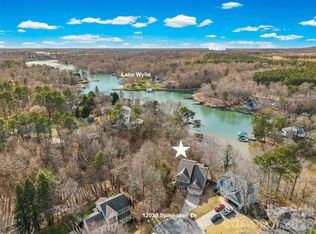 12039 Spinnaker Dr, Tega Cay, SC 29708