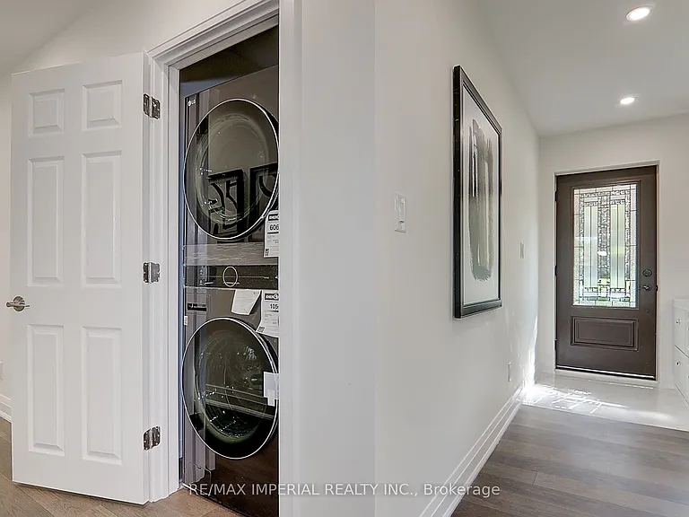 98 Belfry Dr — Photo 18