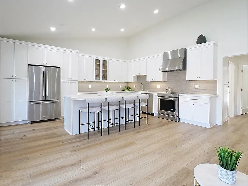 822 Camino Real #202
