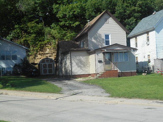 1st image of 599 Glen Ave