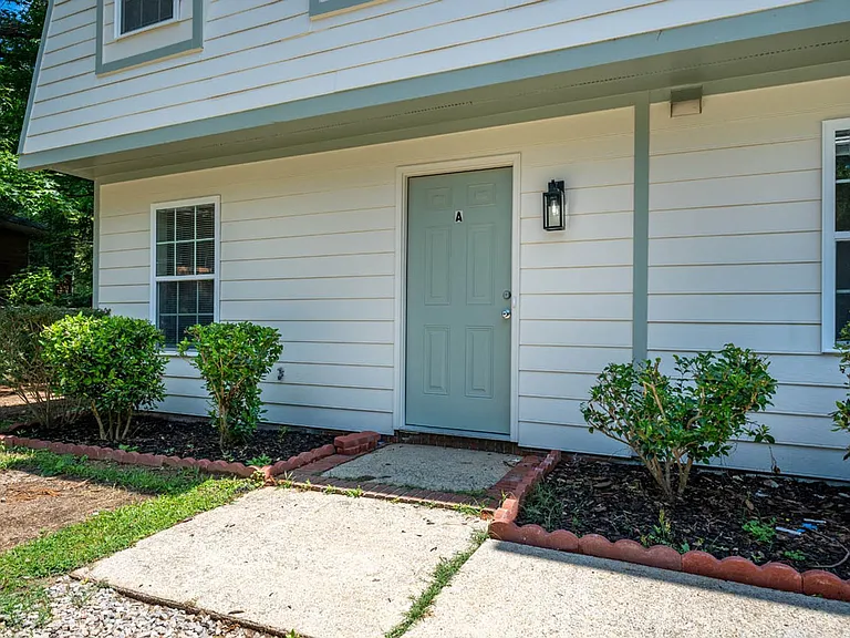 105 Stowe Pl #A — Photo 4