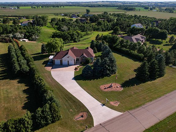 3rd image of 4601 Blue Spruce Rd
