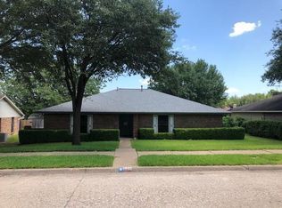 225 Los Santos Dr, Garland, TX 75043