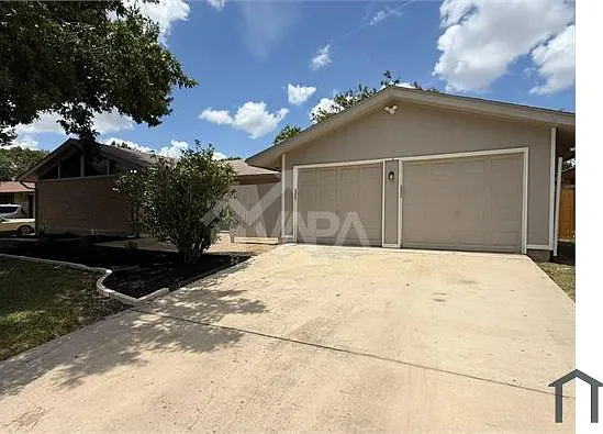 8007 Lake Frst