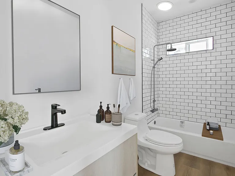 2692 James M Wood Blvd — Photo 4