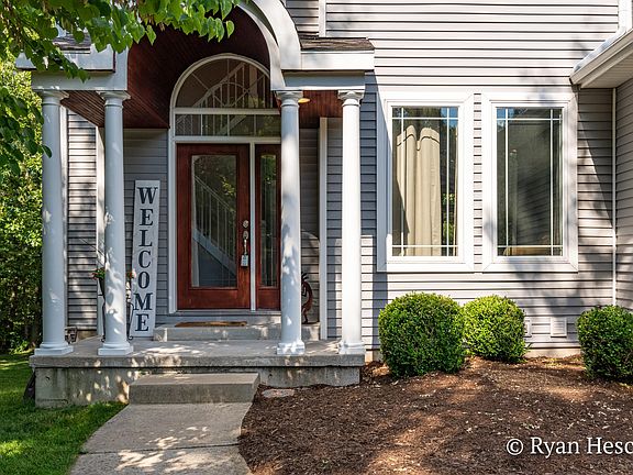 3rd image of 4505 Deerhaven Park Dr