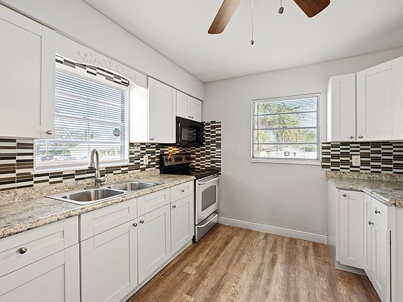 4th image of 5122 N 32nd St