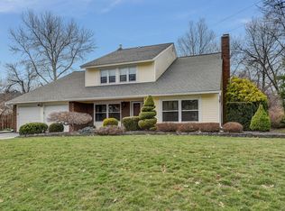 202 Villanova Pl, Matawan, NJ 07747