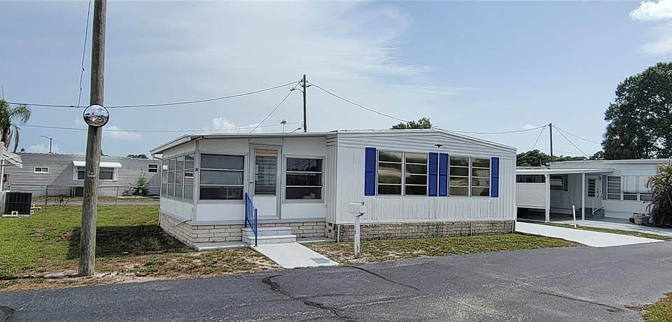 1st image of 7490 46TH AVENUE N #314