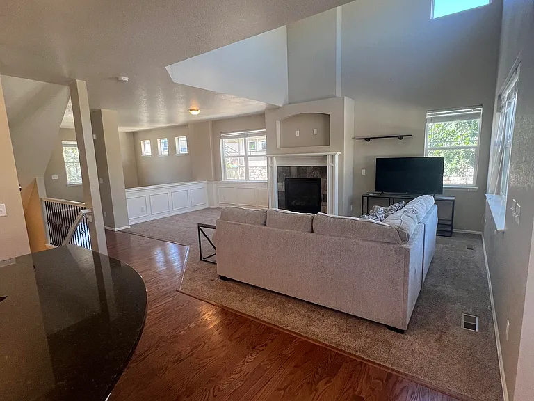 2200 Winding Dr #2 — Photo 8